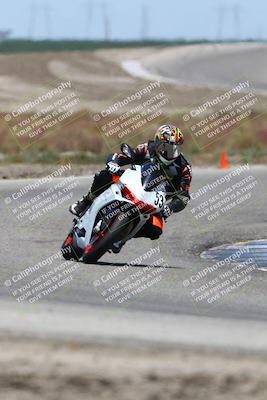media/May-25-2025-Lets Ride (Sun) [[0ff033e448]]/B Group/1220pm (Riverside)/